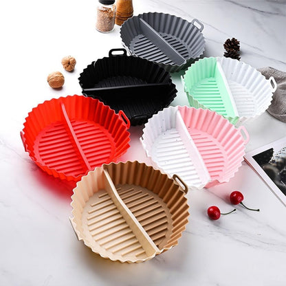 Airfryer baking tray – Airfryer accessories – Round Silicone Baking Tray with Division – Non-Stick Heat-resistant Baking Pan for Oven & Airfryer – Suitable for Cakes, Cookies & Muffins – 20×20×4.5 cm – Off White – 2 pieces